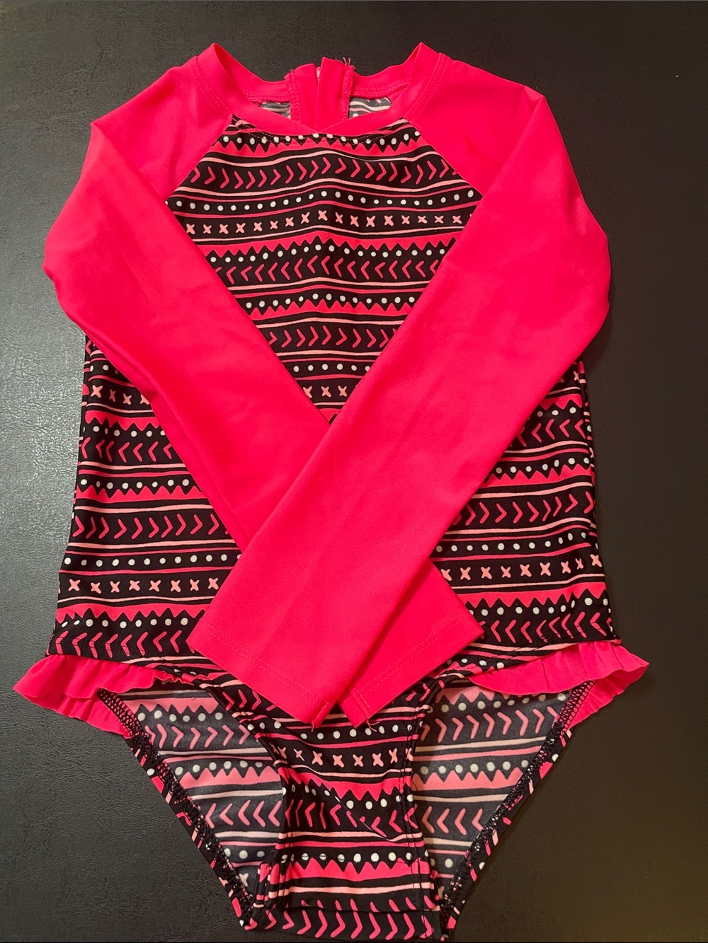 Cat & Jack Girls Neon Pink & Black Patterned Rashguard Swimsuit Sz. 5T used